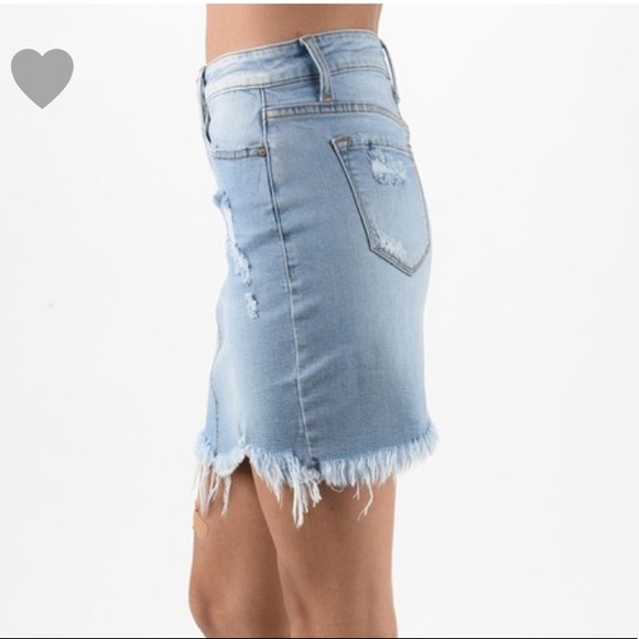 🔥KANCAN🔥RAW HEM DENIM SKIRT - Picture 3 of 5